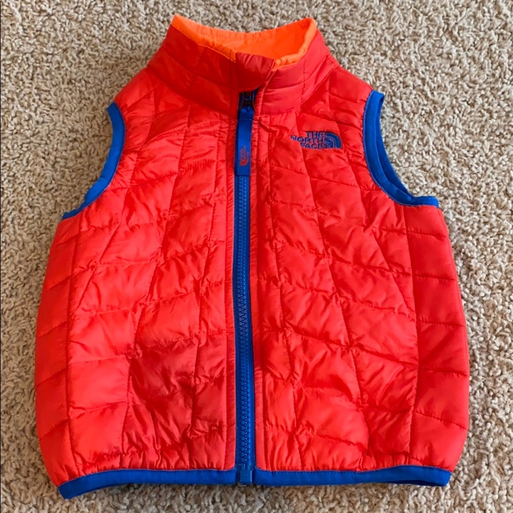 NWOT North Face thermoball vest size 2T